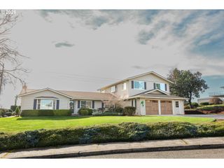 3552 BASSWOOD Ct Nw, Salem, OR 97304
