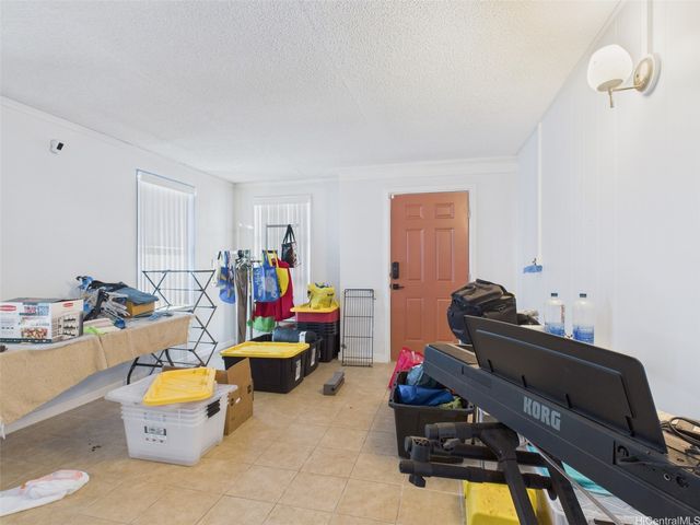 94-353 Hene Street, Waipahu, HI 96797