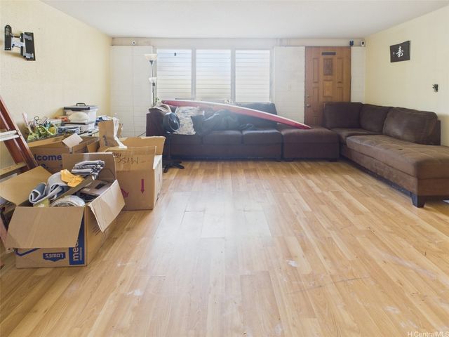 94-353 Hene Street, Waipahu, HI 96797