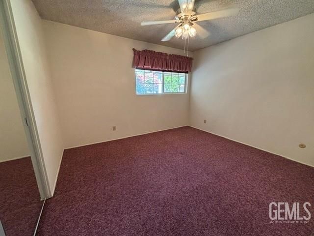 3218 Christmas Tree Lane, Bakersfield, CA 93306