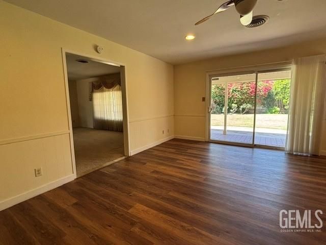 3218 Christmas Tree Lane, Bakersfield, CA 93306