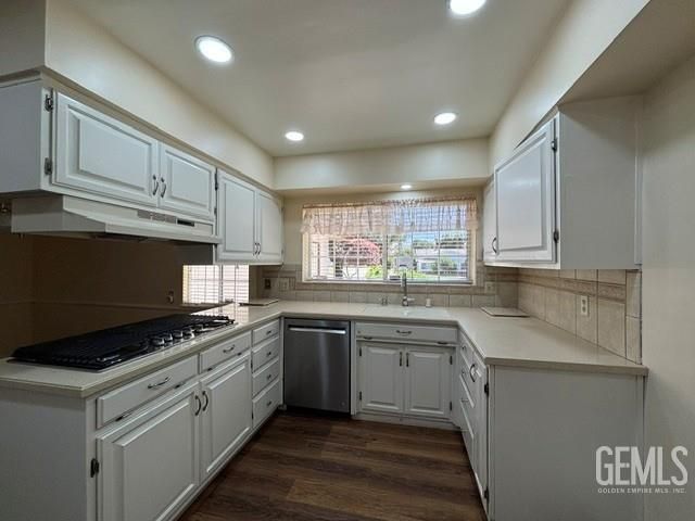 3218 Christmas Tree Lane, Bakersfield, CA 93306