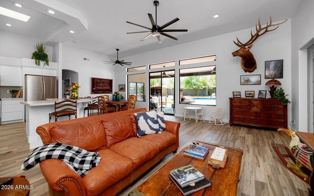 35522 N 11TH Avenue, Phoenix, AZ 85086