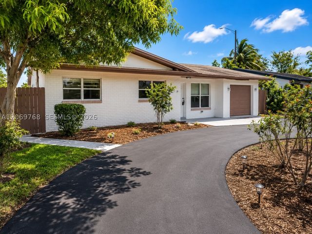 3160 NE 63rd St, Fort Lauderdale, FL 33309