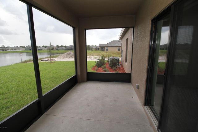 561 Dillard Drive SE, Palm Bay, FL 32909