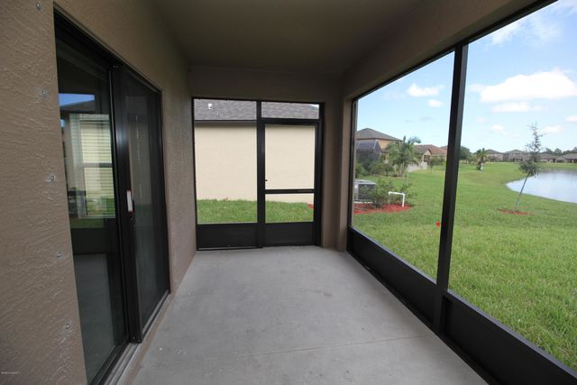 561 Dillard Drive SE, Palm Bay, FL 32909