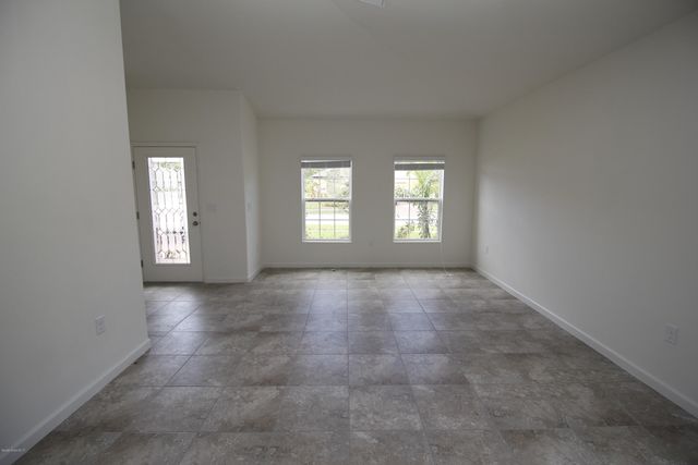 561 Dillard Drive SE, Palm Bay, FL 32909