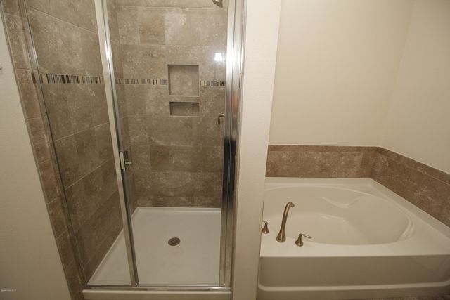 561 Dillard Drive SE, Palm Bay, FL 32909