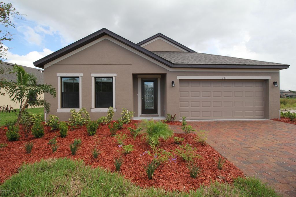 561 Dillard Drive SE, Palm Bay, FL 32909