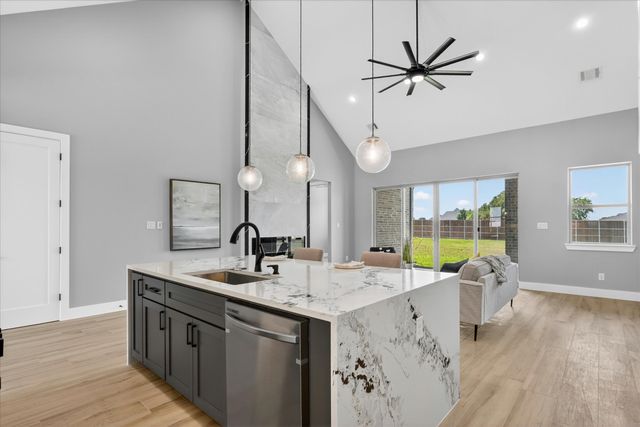 1000 Elevation Trail, Weatherford, TX 76087