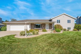 W2852 CRESTWOOD COURT, Appleton, WI 54915