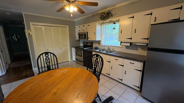 425 Yale Drive, Lexington, KY 40517