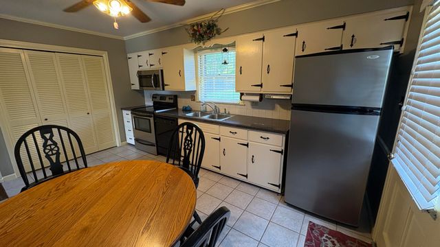 425 Yale Drive, Lexington, KY 40517
