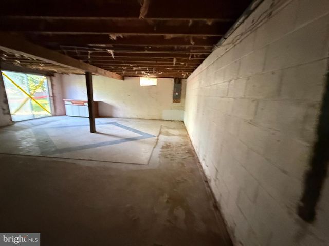 259 EMERALD DR, Falling Waters, WV 25419