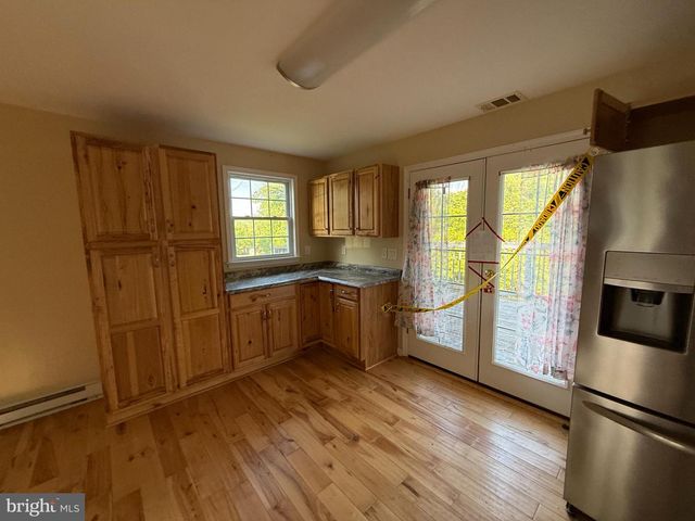 259 EMERALD DR, Falling Waters, WV 25419
