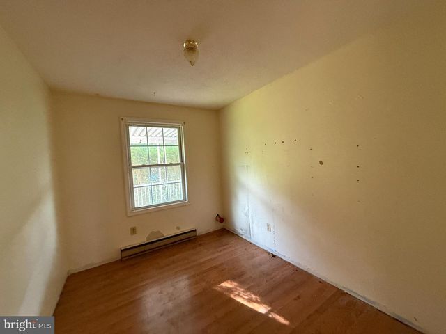 259 EMERALD DR, Falling Waters, WV 25419