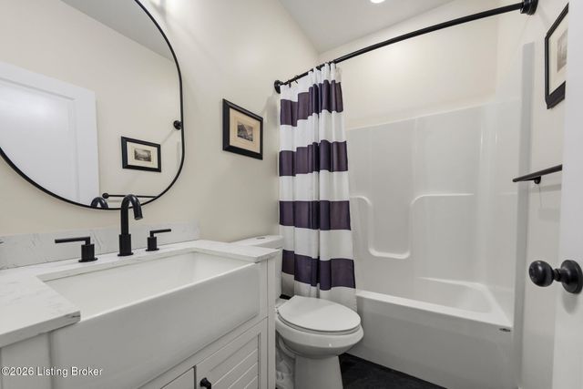 305 Ashwood Ave, Elizabethtown, KY 42701