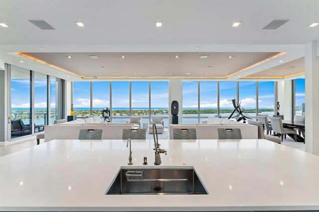 3 Water Club Way 1902, North Palm Beach, FL 33408