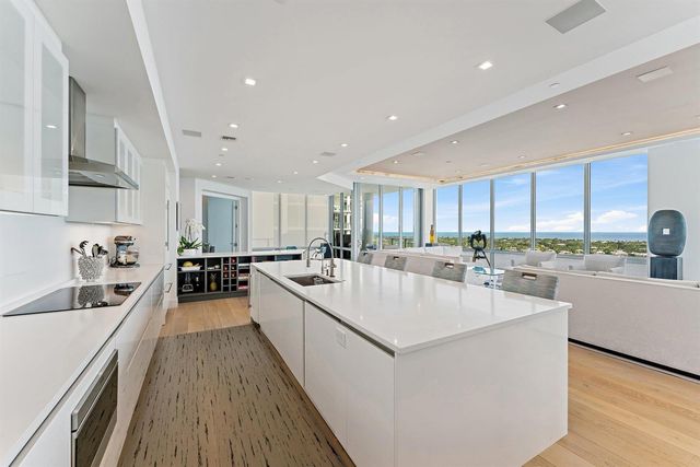 3 Water Club Way 1902, North Palm Beach, FL 33408