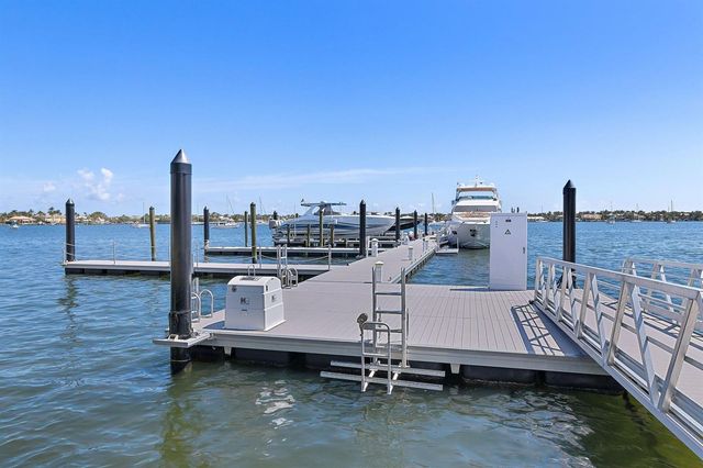 3 Water Club Way 1902, North Palm Beach, FL 33408