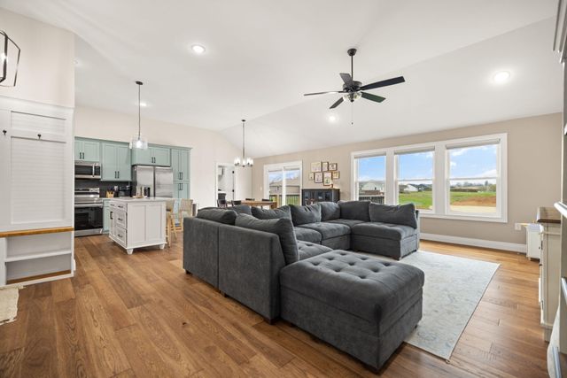 321 Lone Oak Drive, Somerset, KY 42503