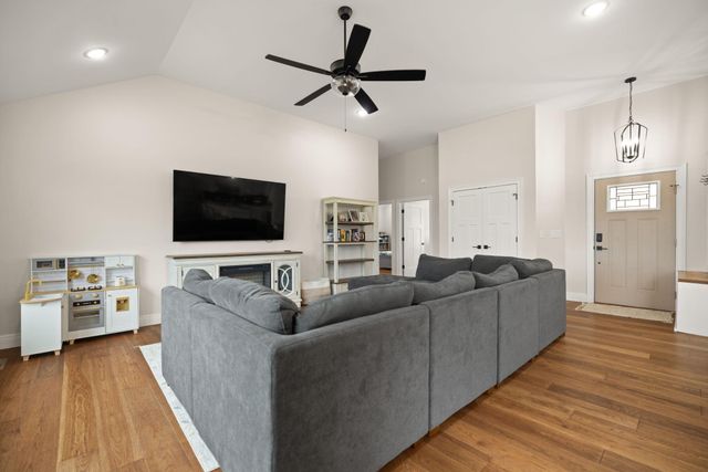 321 Lone Oak Drive, Somerset, KY 42503