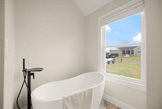 321 Lone Oak Drive, Somerset, KY 42503