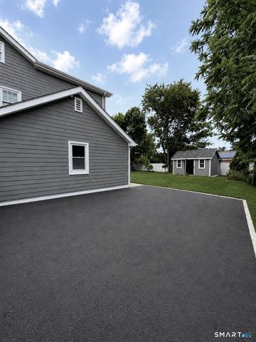 560 Old Town Road, Trumbull, CT 06611