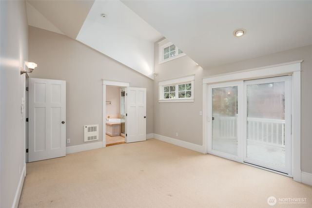 6215 22nd Avenue NE, Seattle, WA 98115