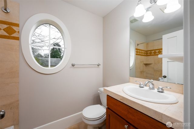 6215 22nd Avenue NE, Seattle, WA 98115