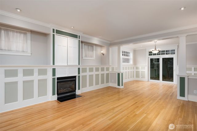 6215 22nd Avenue NE, Seattle, WA 98115