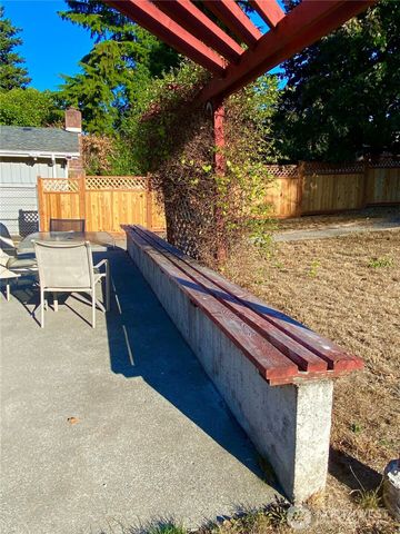 621 SW 132 Street, Burien, WA 98146