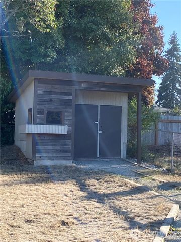 621 SW 132 Street, Burien, WA 98146