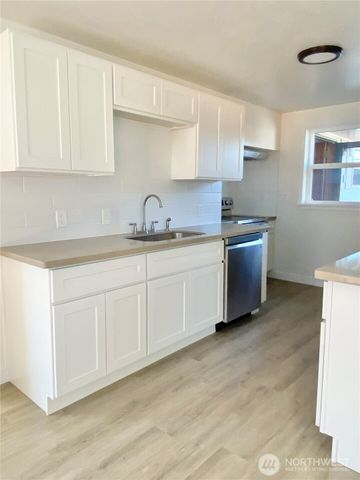 621 SW 132 Street, Burien, WA 98146