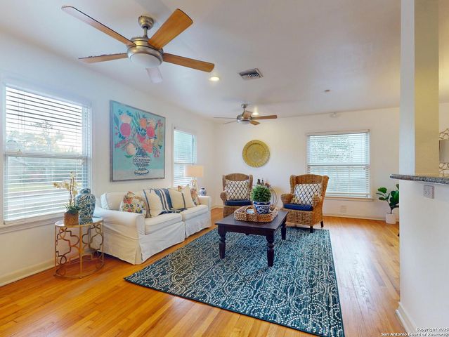 357 Irvington, San Antonio, TX 78209