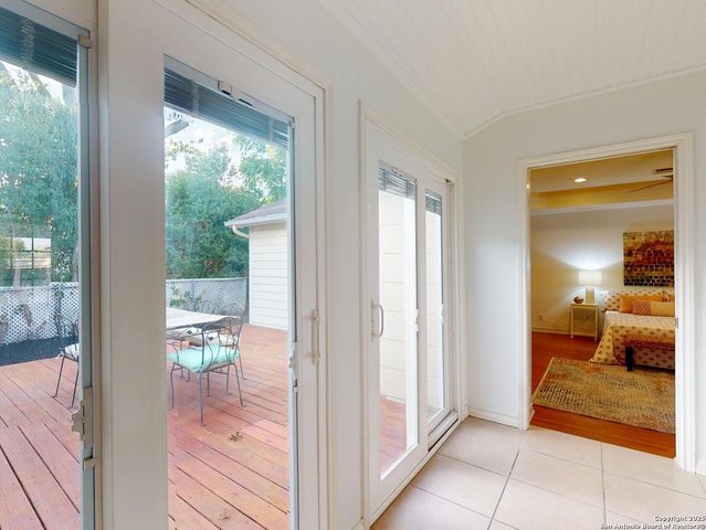 357 Irvington, San Antonio, TX 78209