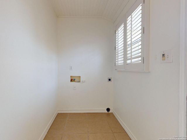 357 Irvington, San Antonio, TX 78209