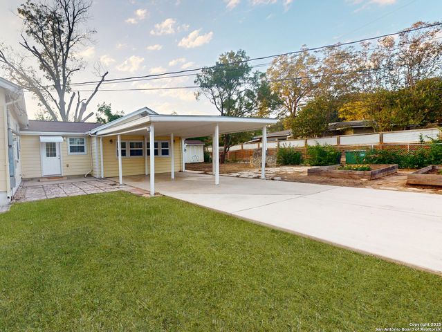 357 Irvington, San Antonio, TX 78209