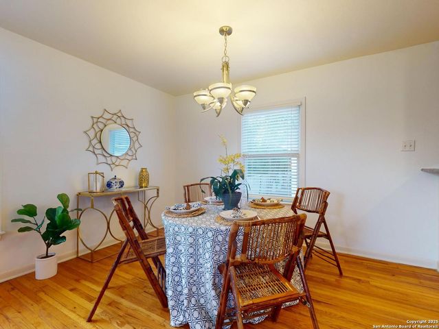 357 Irvington, San Antonio, TX 78209
