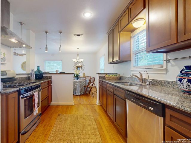 357 Irvington, San Antonio, TX 78209