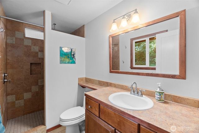 6910 Glen Annie Lane SW, Olympia, WA 98512