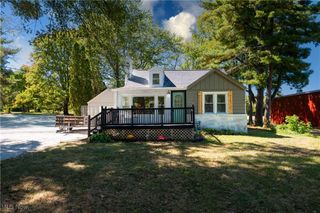6109 Oakhill Avenue NE, Alliance, OH 44601