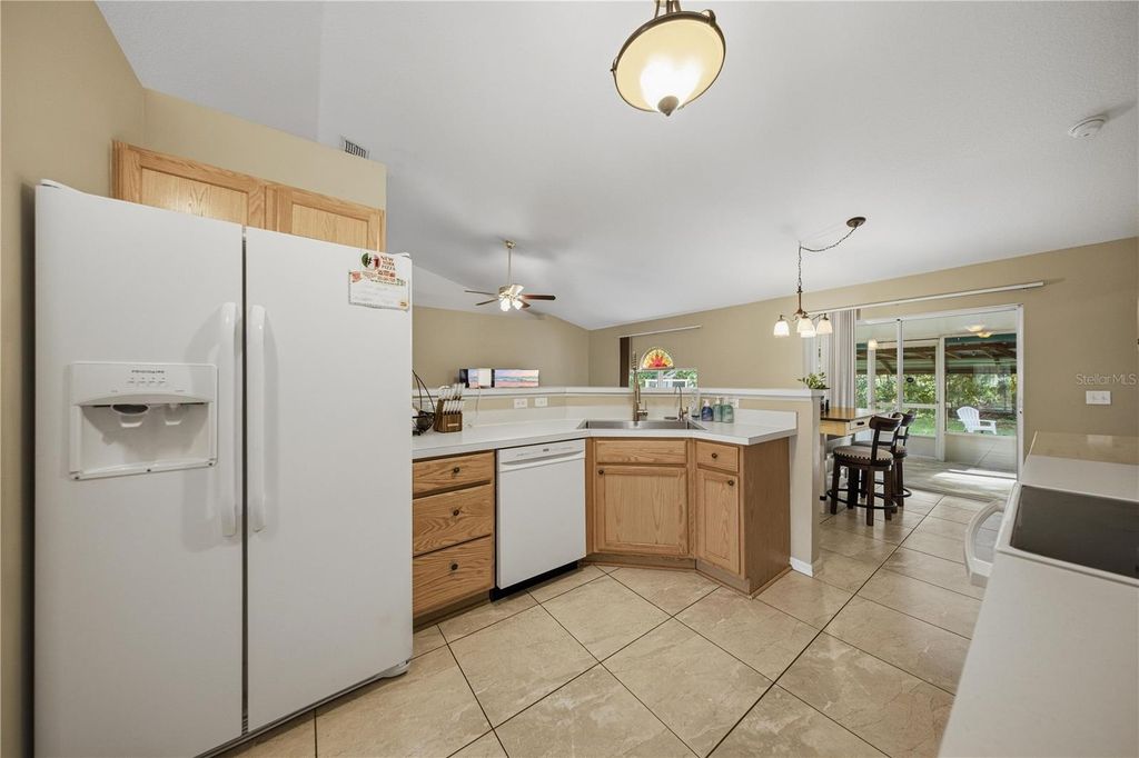 Image 12 of property listing at 4180 SW 131ST PLACE ROAD, Ocala, FL 34473