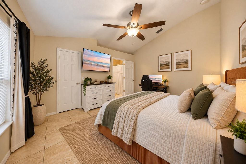 Image 14 of property listing at 4180 SW 131ST PLACE ROAD, Ocala, FL 34473