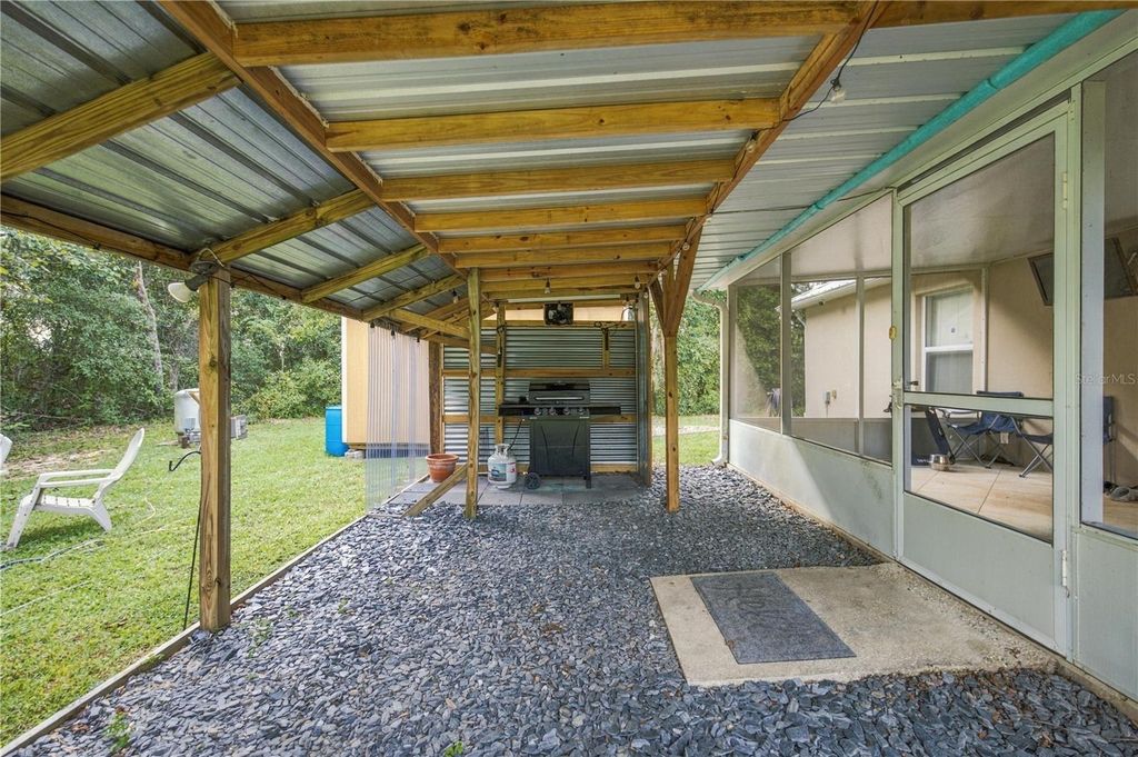 Image 30 of property listing at 4180 SW 131ST PLACE ROAD, Ocala, FL 34473