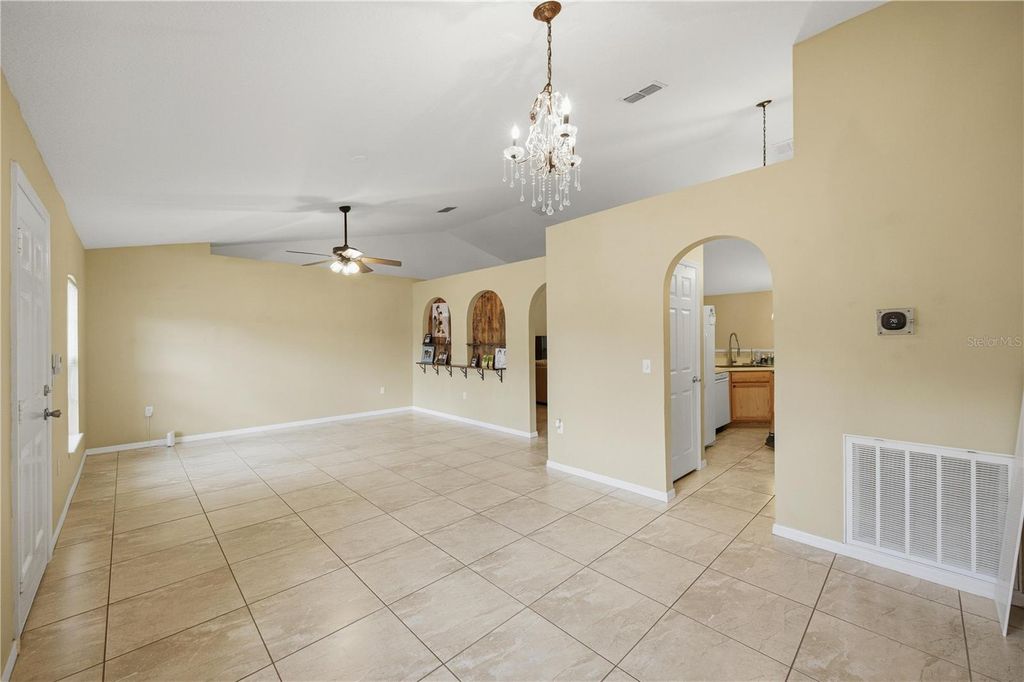 Image 4 of property listing at 4180 SW 131ST PLACE ROAD, Ocala, FL 34473