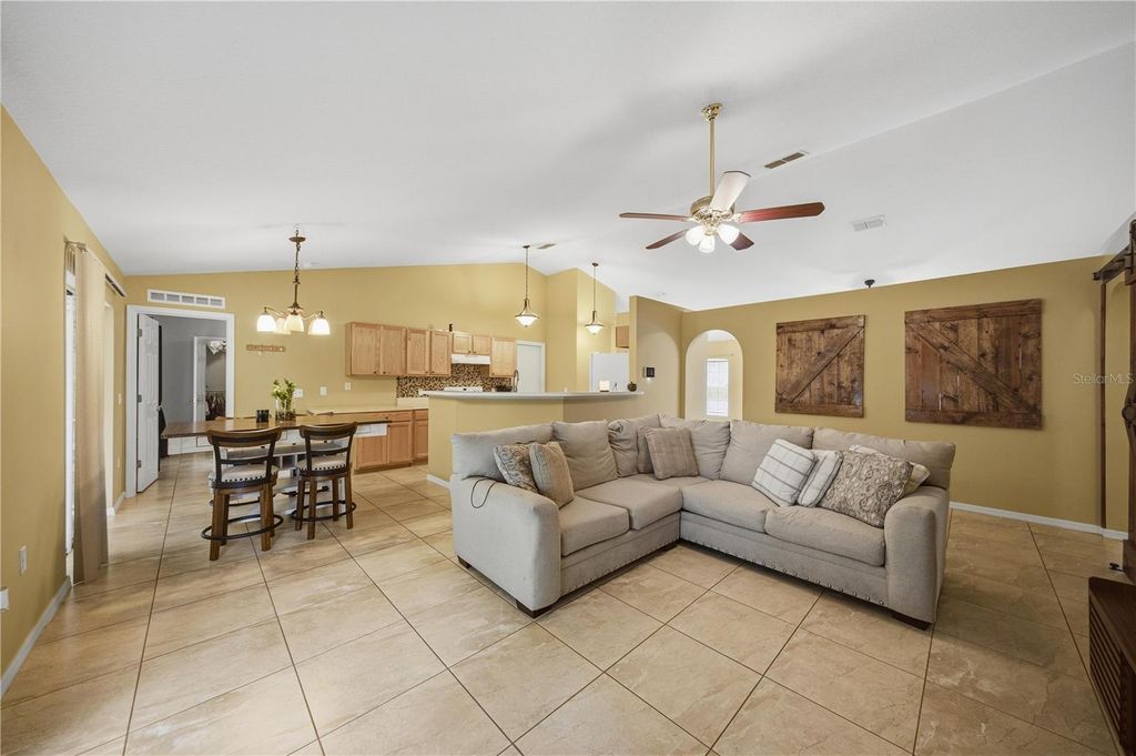 Image 5 of property listing at 4180 SW 131ST PLACE ROAD, Ocala, FL 34473