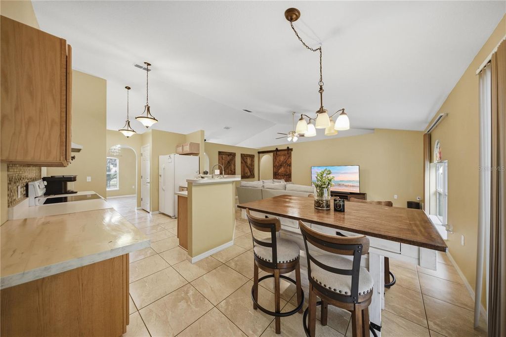 Image 9 of property listing at 4180 SW 131ST PLACE ROAD, Ocala, FL 34473