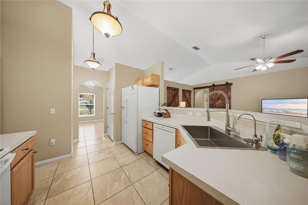 Image 10 of property listing at 4180 SW 131ST PLACE ROAD, Ocala, FL 34473