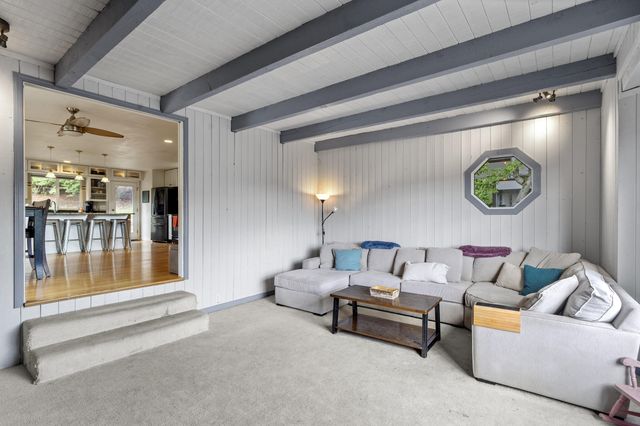 1631 Angel Crest Drive, Medford, OR 97504
